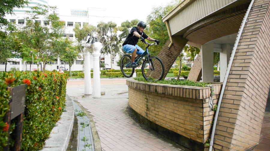 images/forum/2013/trials experimental film - taichung children park.still002lr.jpg